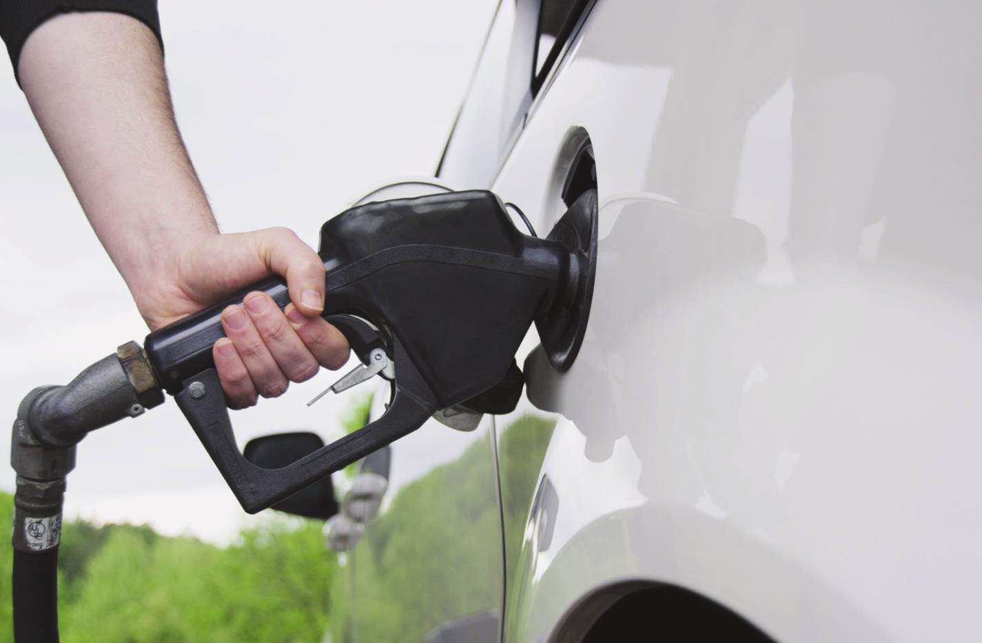 Gas prices sting U.S. workers who depend on their cars Clinton Daily News