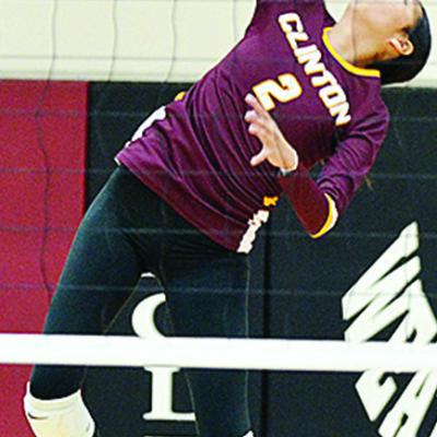 Lady Reds volleyball falls to Weatherford in four sets