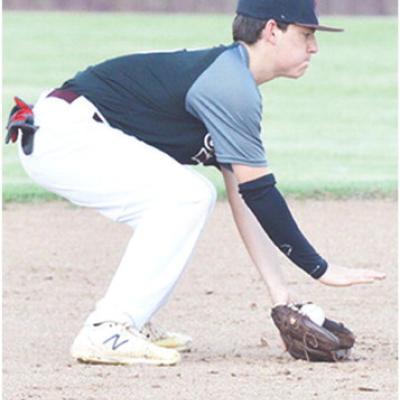 Reds fall in home contest with Elk City