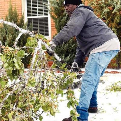 Ice, outages give pause to area