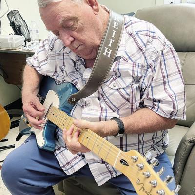Veteran connects with others through music