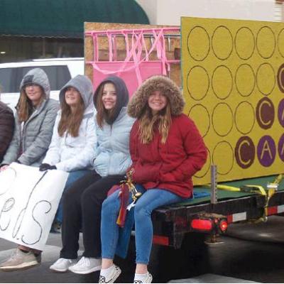 Freshman students float down Frisco Avenue