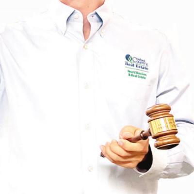 Cadence Richeson follows grandfather’s footsteps to become auctioneer