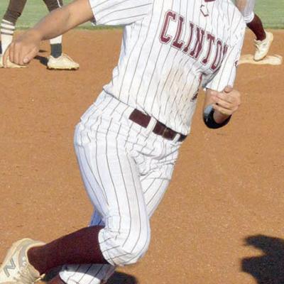 Lady Reds run ruled by Elkettes Monday