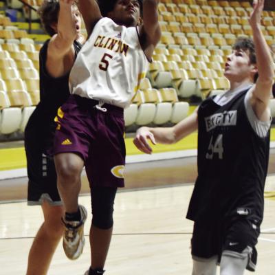 Derron Jackson lines up his shot in a JV basketball contest against Elk City. CDN | Emily Stephens Rising Stars