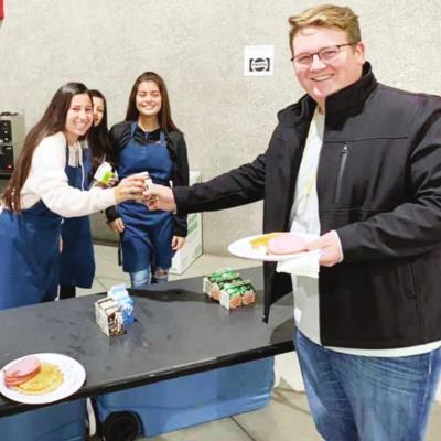 Clinton High School Key Club has spirit of giving
