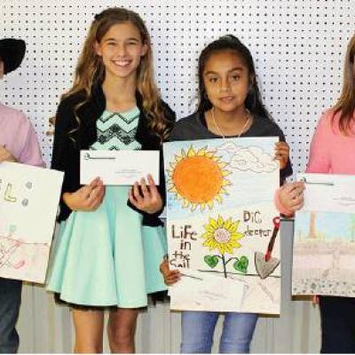 Local students’ posters win prizes