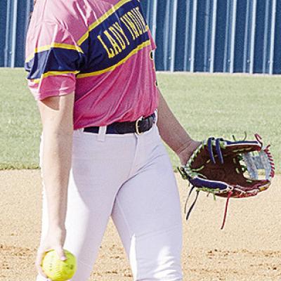 Arapaho-Butler’s Lauryn McHenry pitches during the Lady Indians’ win over Seiling. CDN | Sam Goodwyn