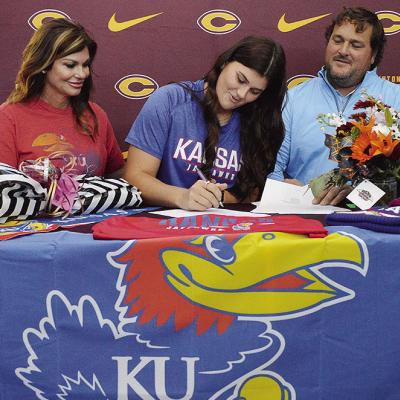 Meacham signs to join Kansas track