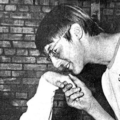 50 YEARS AGO Tony Ashcraft kisses Kim Stanley’s hand during a rehearsal, a gesture guaranteed to “crack up” all the students on the set. Kim plays the mother in the Clinton High production of “Father of the Bride.” ‘Tony is a wedding caterer. CLINTON’S HISTORY 10, 20, 30 AND 50 YEARS AGO