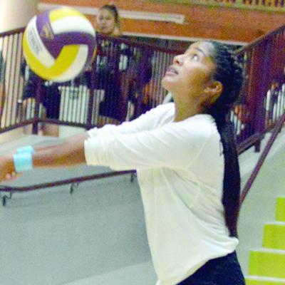 CDN | Josh Jennings Lady Reds get swept by Tuttle