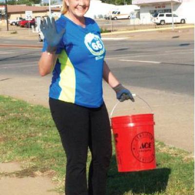 Volunteer lends a hand
