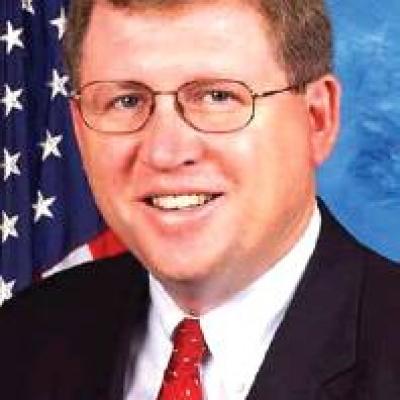 U.S. Rep. Frank Lucas Lucas sees Warren vs. GOP nominee