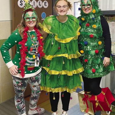 ‘Oh, Christmas tree(s)’