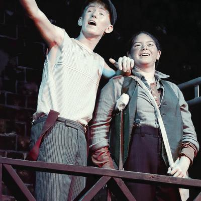 ‘Newsies’ lets younger actors shine