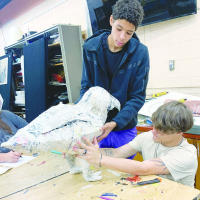 Crafting eagle sculpture