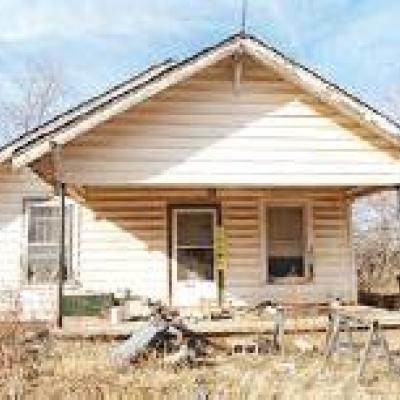 618 N. Eighth St. Condemnation of two houses moves forward