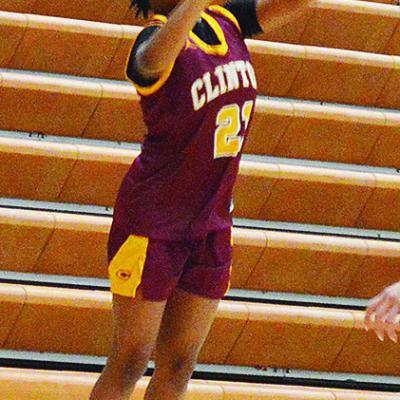 Clinton hoops drops final day of tournament