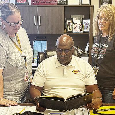 Clinton nearly completed with Hall of Fame