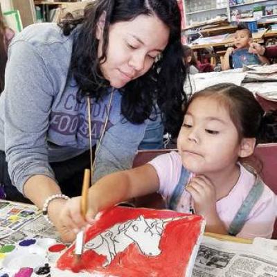 Clinton High School artists mentor kindergarteners