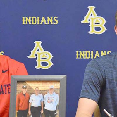 Carlisle, Griffith sign with Seminole State golf