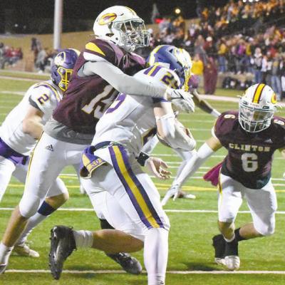 Red Tornadoes sink Pirates