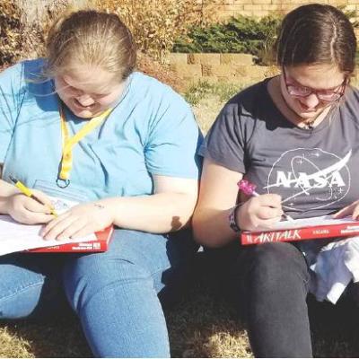 Clinton High School artists get inspiration outdoors