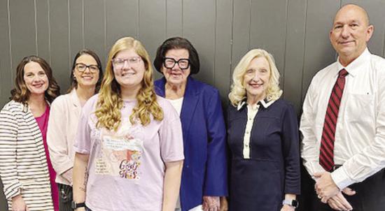 Burns Flat-Dill City recipient of the DAR Good Citizen Award is Kathryn Sirmon. From left are Principal Desarae Simons, Counselor Amy Beaty Lee, Sirmon, DAR member Robetha Fariss, OSDAR Regent Nancy Lisle, and Supt. Jamie Matuszewski. CDN | Courtesy photo