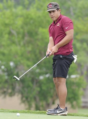 Clinton Reds golf sends one to state